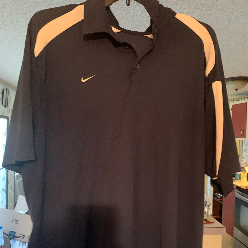 Nike golf shirt worn a few times